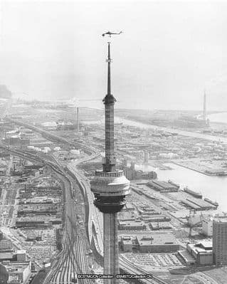 normal_cn-tower-construction-5