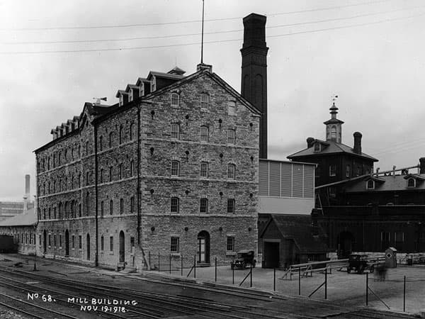 x.Distillery-District-Old-2
