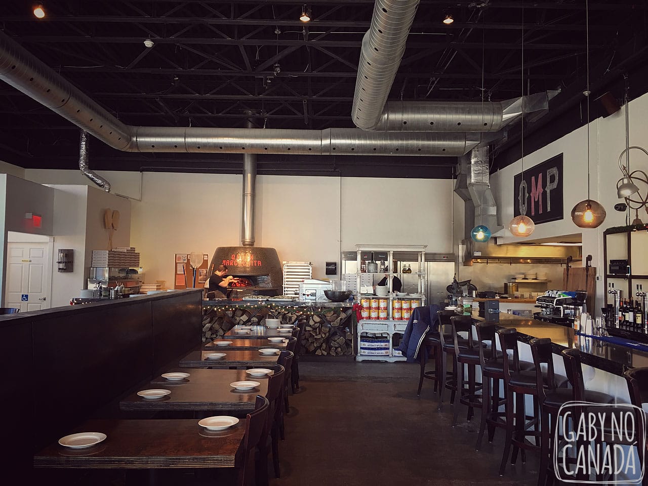 Queen Margherita Pizza uma das melhores pizzas de Toronto Gaby no Canadá